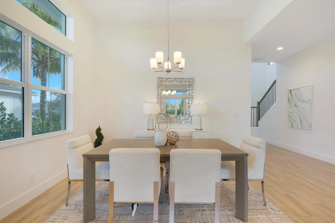 Photo of 9194 Crestview Circle