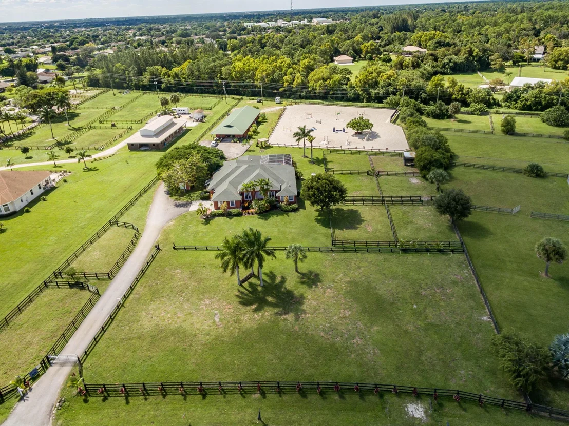 Photo of 833 Cindy Drive
