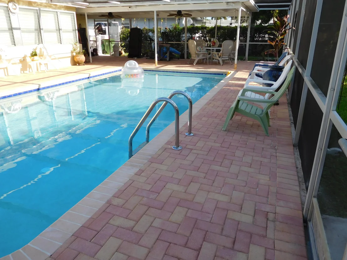 Photo of 349 Henthorne Drive
