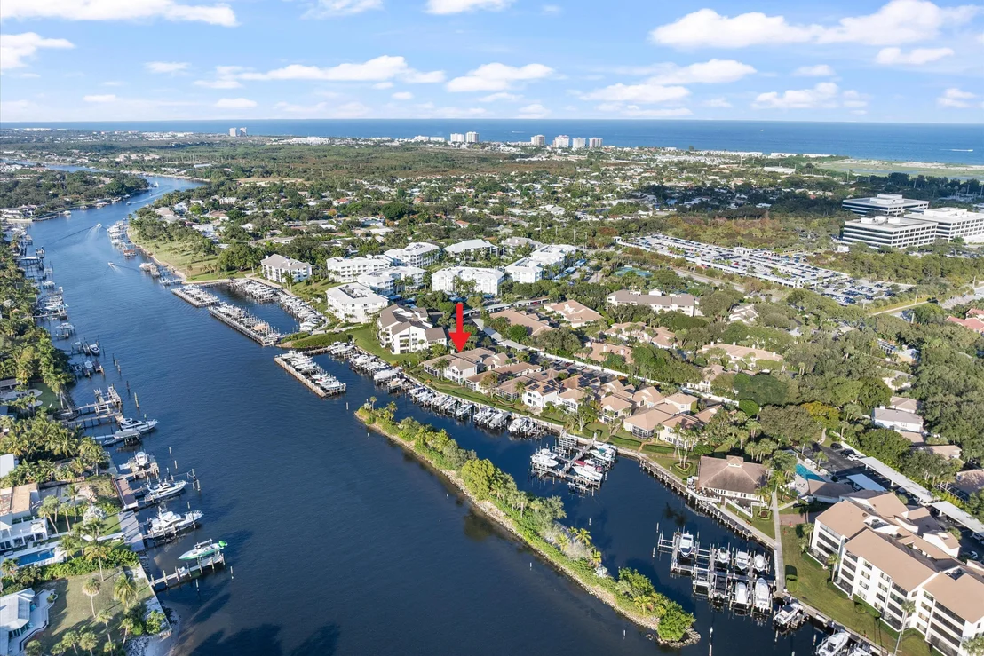 Photo of 602 Oak Harbour Drive
