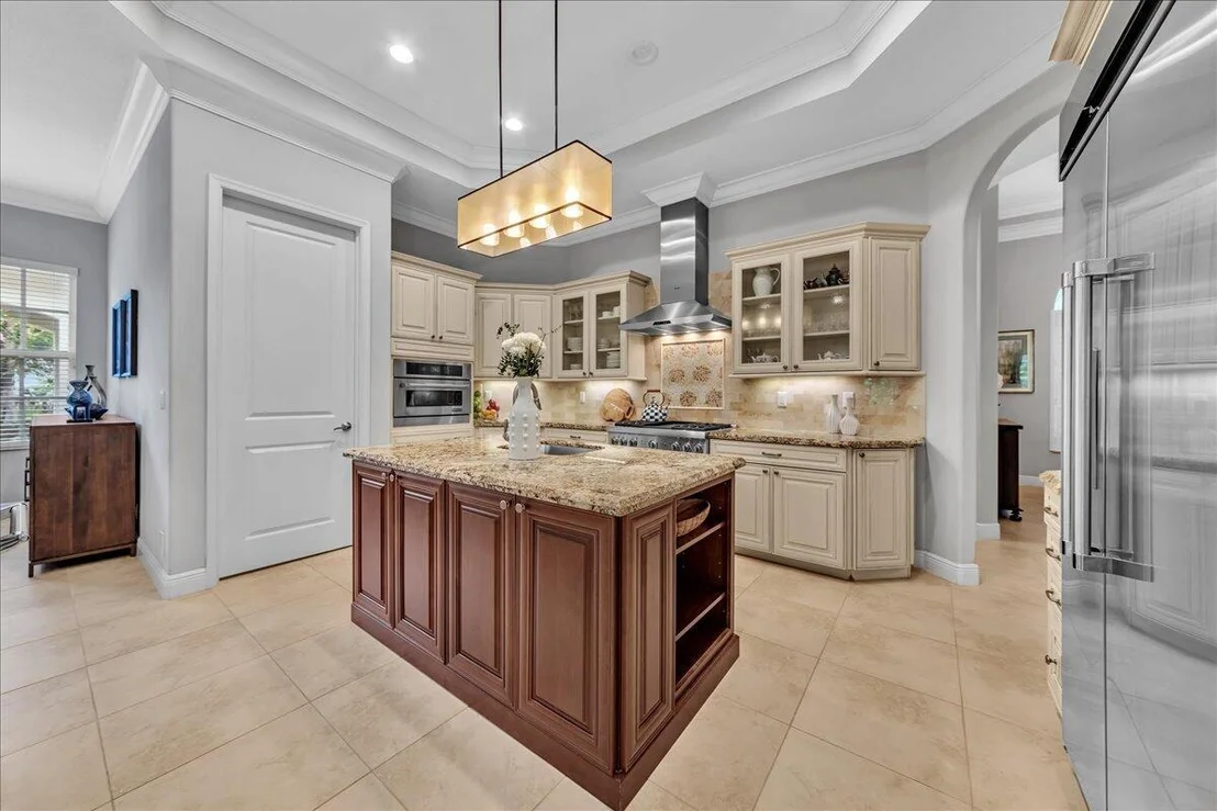 Photo of 378 Squire Drive