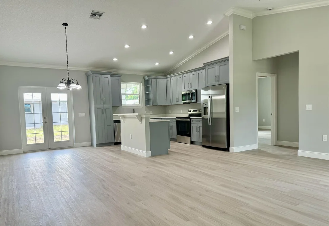 Photo of 581 SE 36th Terrace