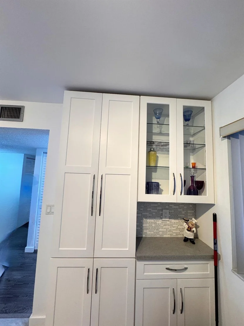 Photo of Unit 403 at 8010 Hampton Boulevard