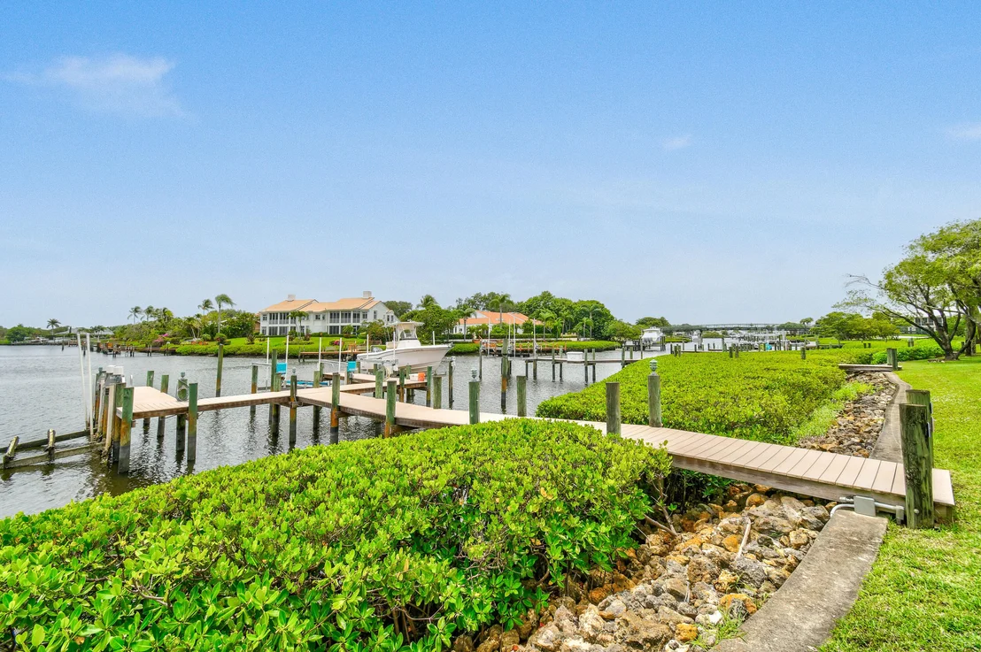 Photo of Unit 701 at 701 Captains Way