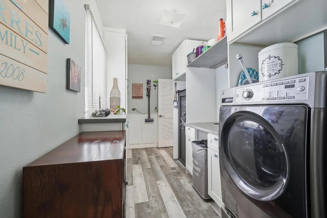 Photo of 380 SE 5th Avenue