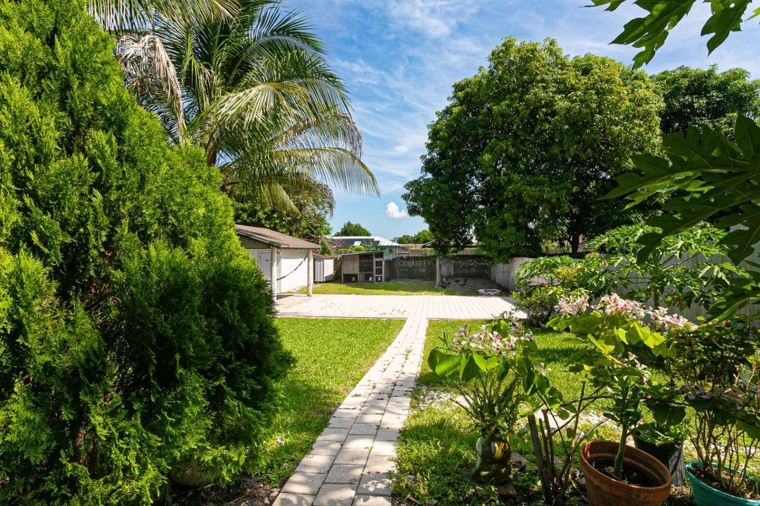 Photo of 5803 Lime Road