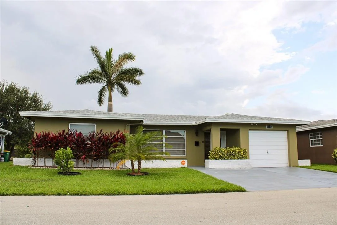Photo of 5705 NW 48th Way