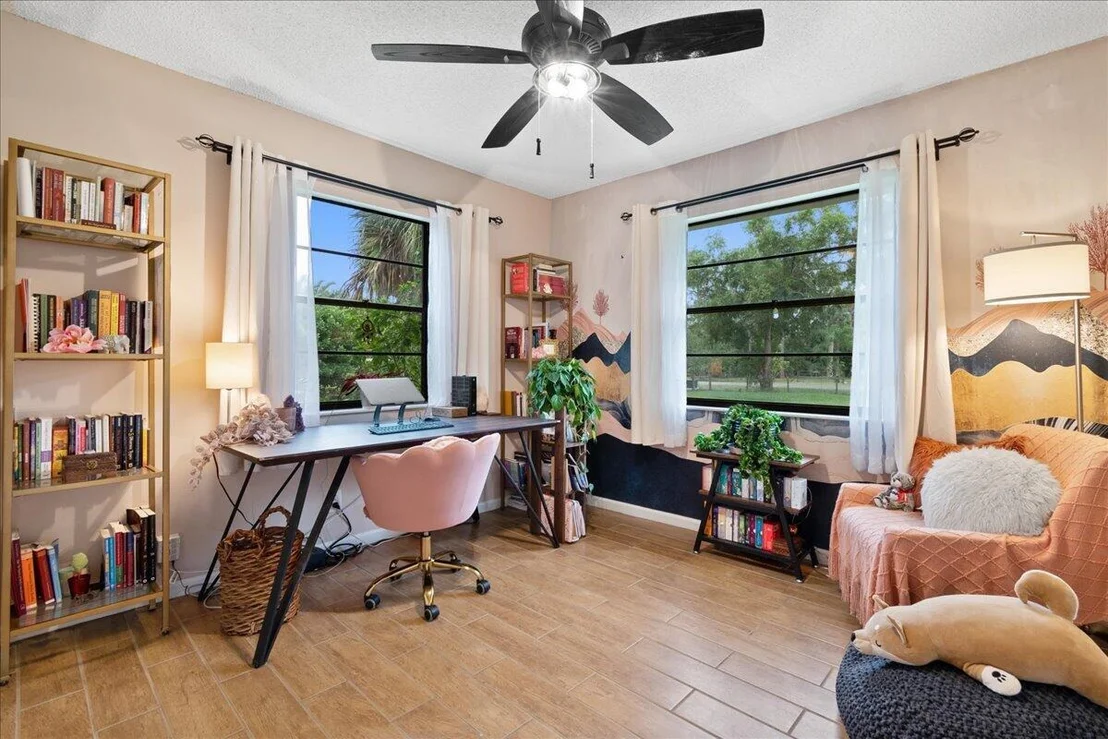 Photo of 12809 Sunset Boulevard