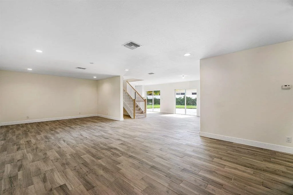 Photo of 667 Eagle Circle