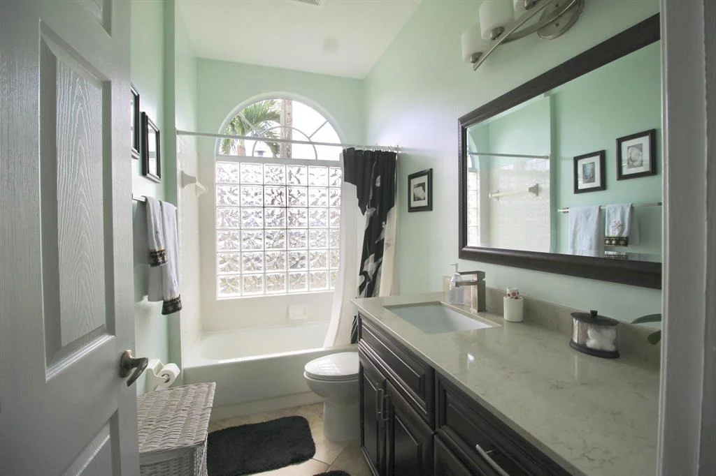 Photo of 114 Laurel Way