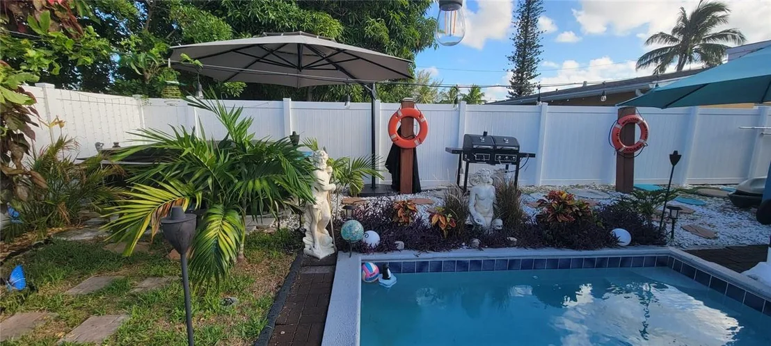 Photo of 1680 NW 1st Way
