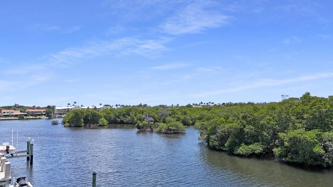 Photo of 7 Inlet Cay Drive