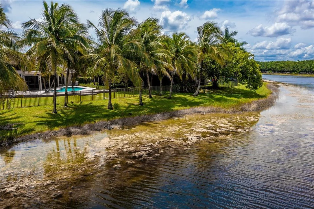 Photo of 391 Coconut Circle