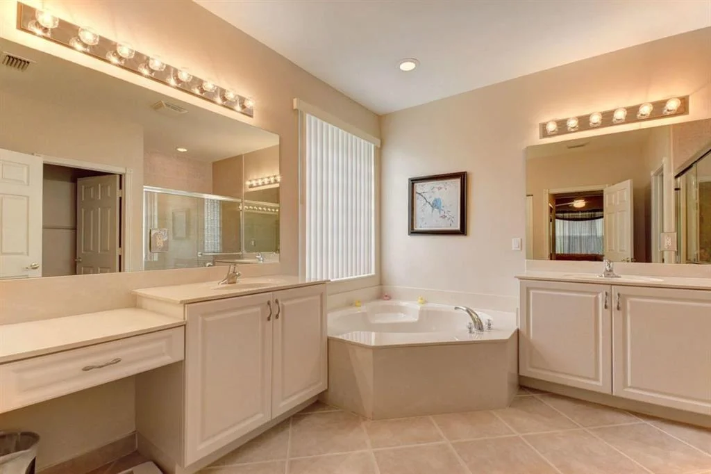 Photo of 7892 Charlemont Point
