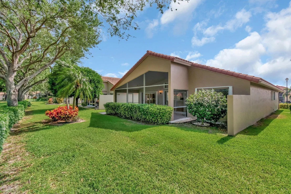 Photo of 6661 Sherbrook Drive