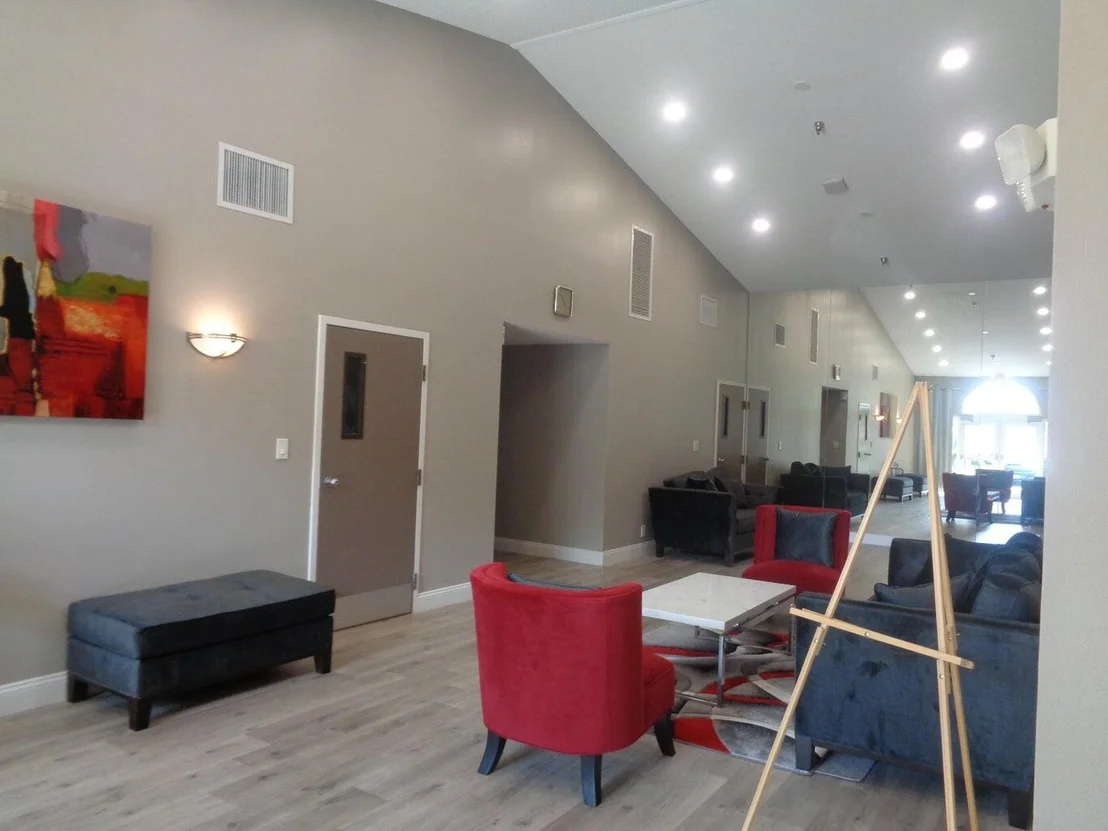 Photo of Unit D at 8077 Springtree Road