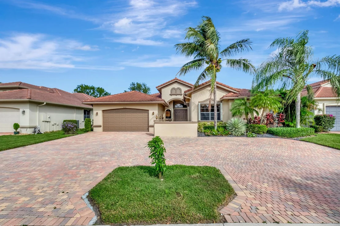 Photo of 9218 Isles Cay Drive