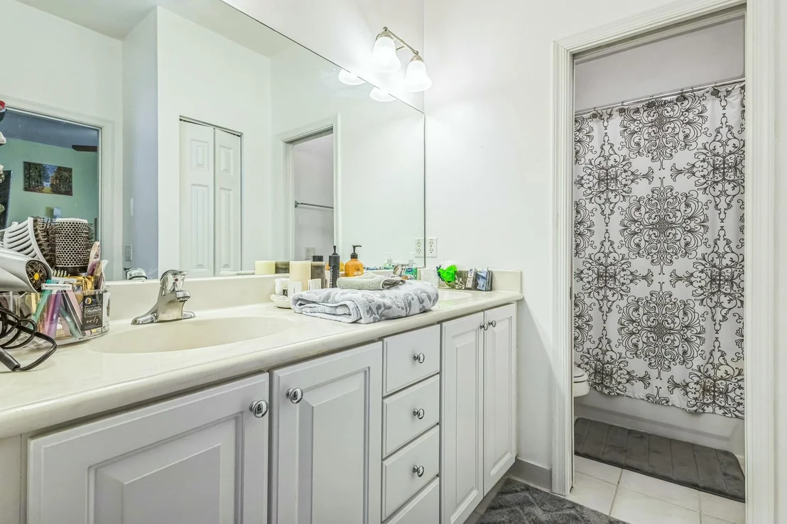 Photo of 694 Cresta Circle