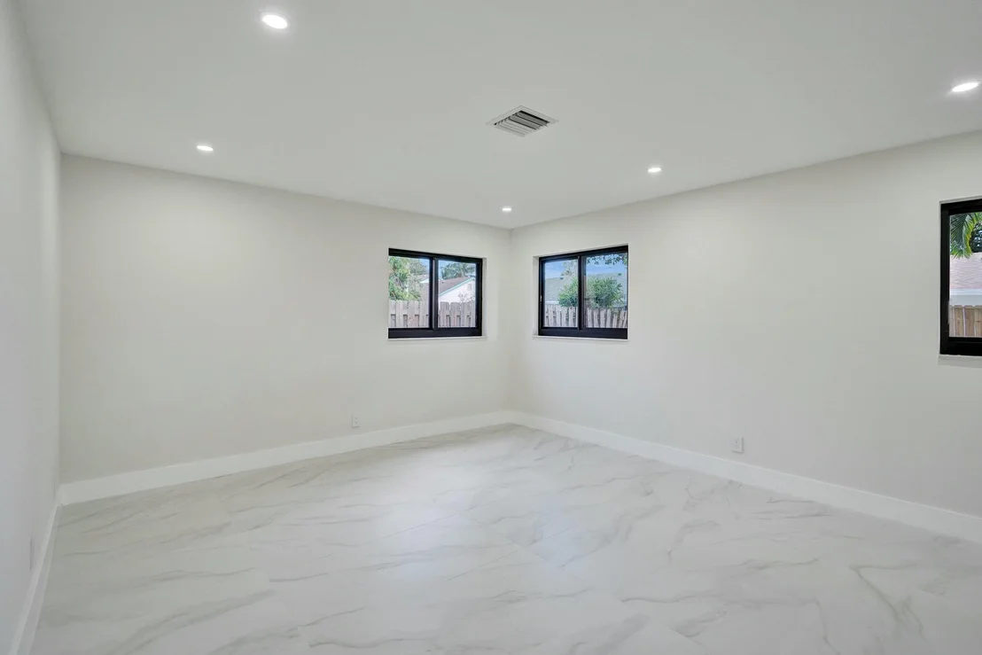 Photo of 728 Heron Drive
