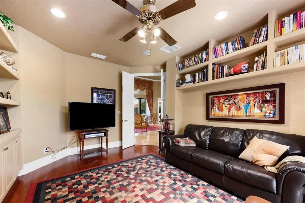 Photo of 7291 Valencia Drive