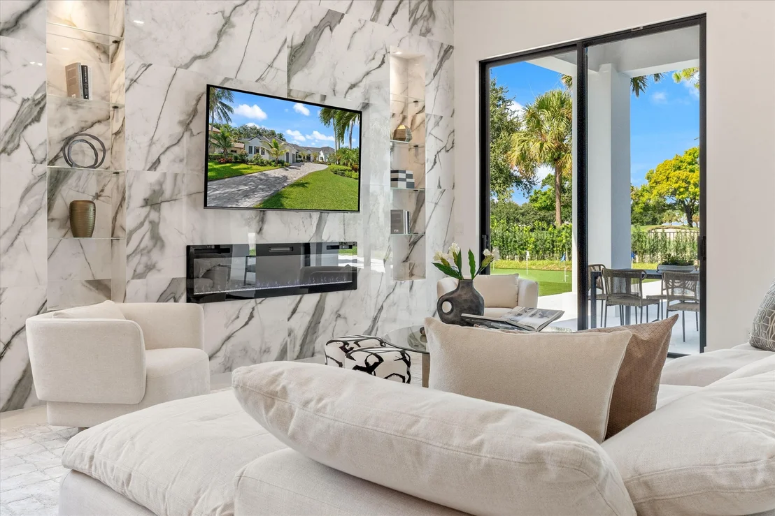 Photo of 2525 Seminole Circle
