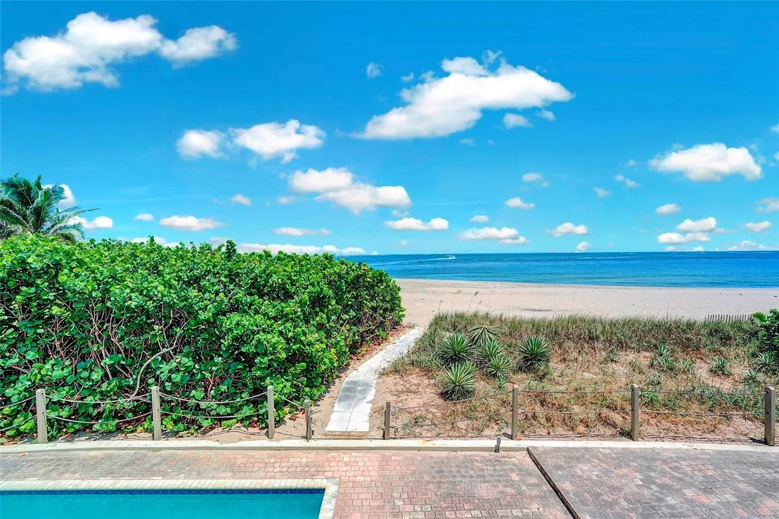 Photo of 2304 Bay Drive