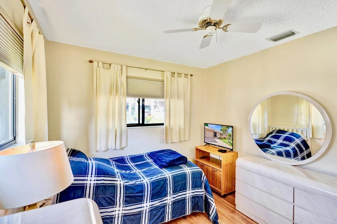 Photo of 124 Mayfair Lane