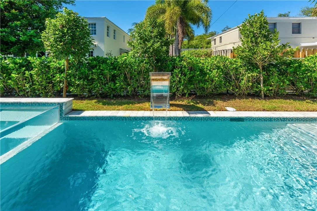 Photo of 4610 Alton Road