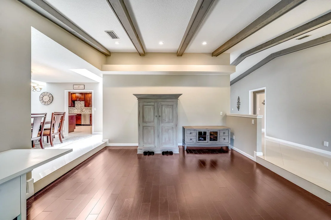 Photo of 574 Juniper Place
