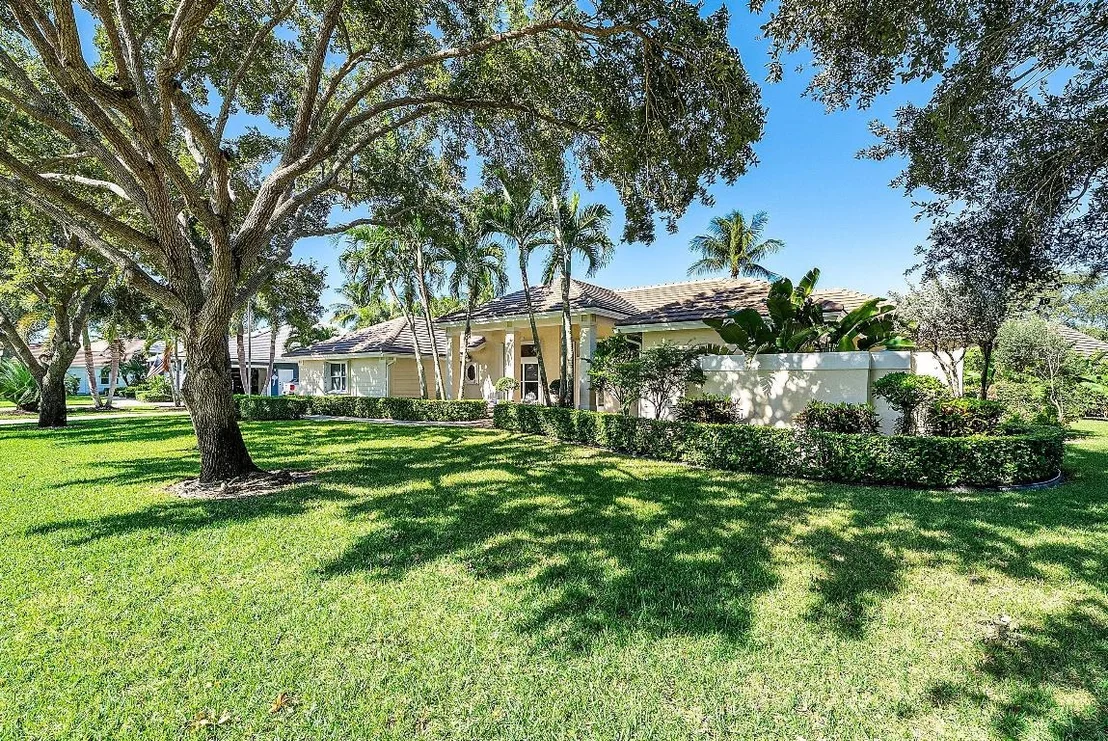 Photo of 18670 SE Lakeside Way