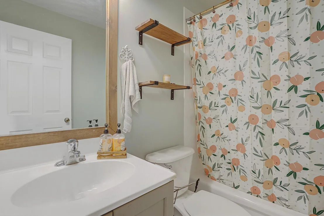 Photo of 5836 Azalea Circle