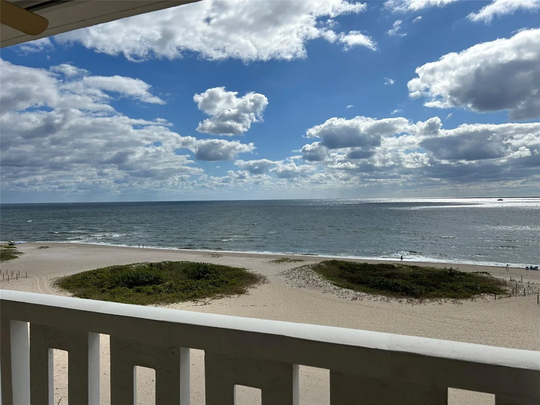 Photo of Unit 607 at 1012 N Ocean Boulevard