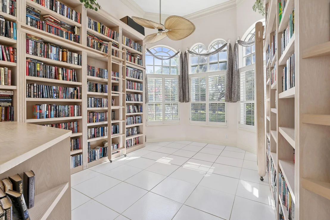Photo of 540 Marbrisa Drive