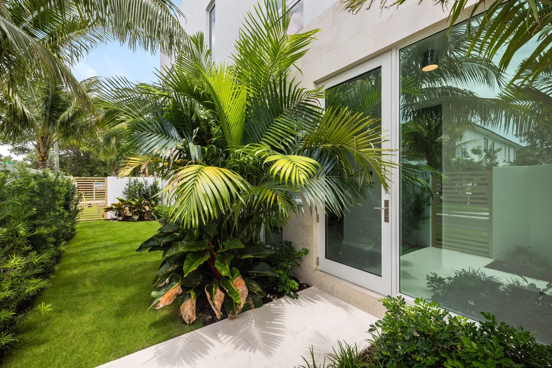 Photo of 800 Bond Way