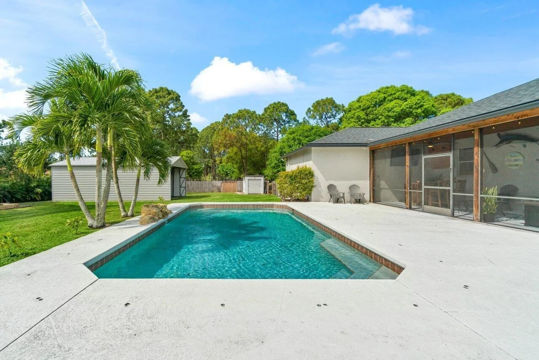 Photo of 18312 Orange Grove Boulevard