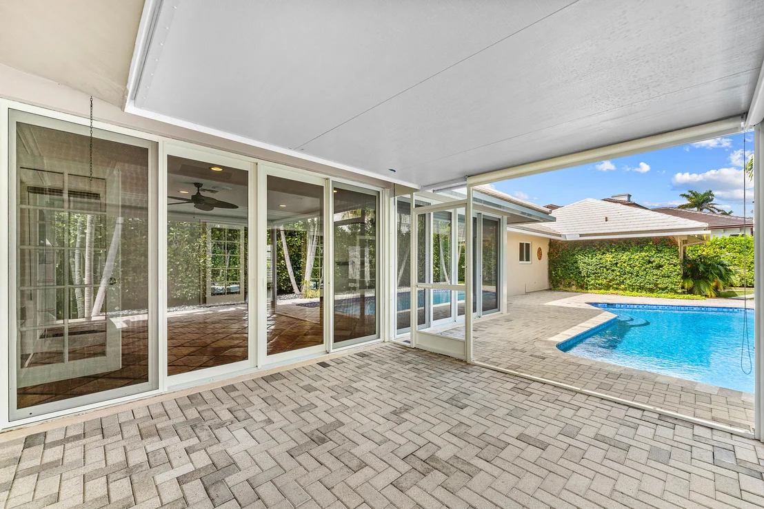 Photo of 947 Seasage Drive