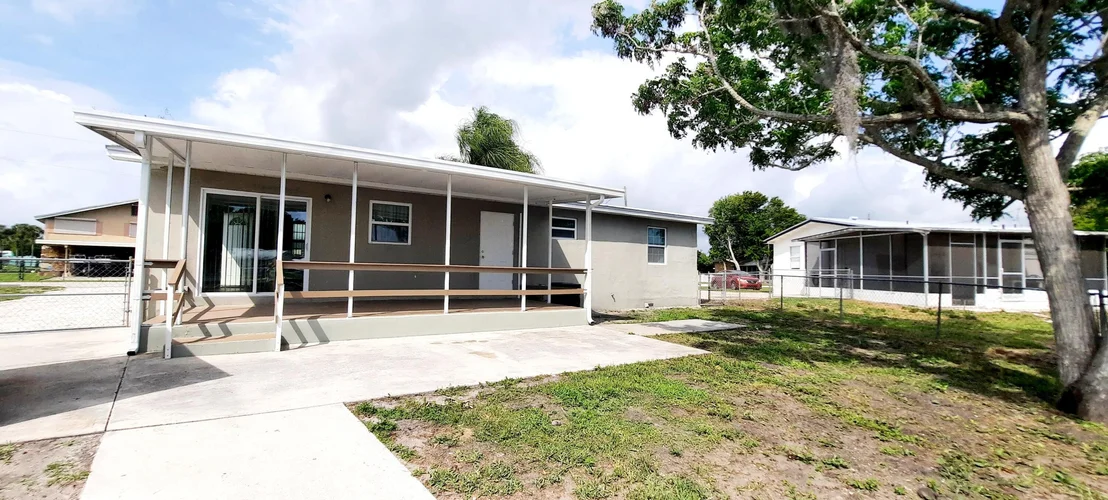 Photo of 1067 Elm Street