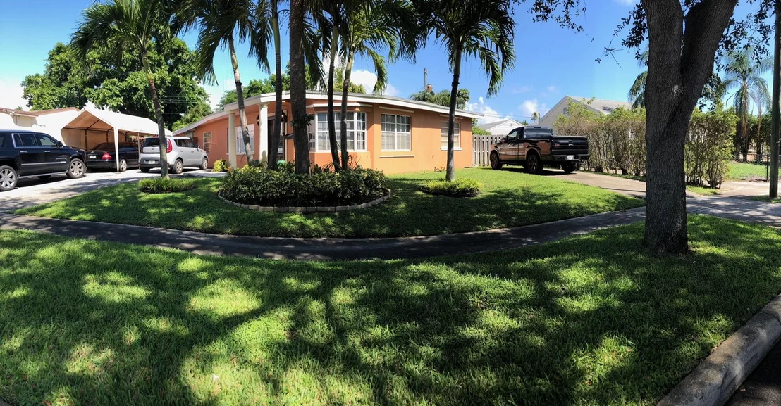 Photo of 819 Colonial Road