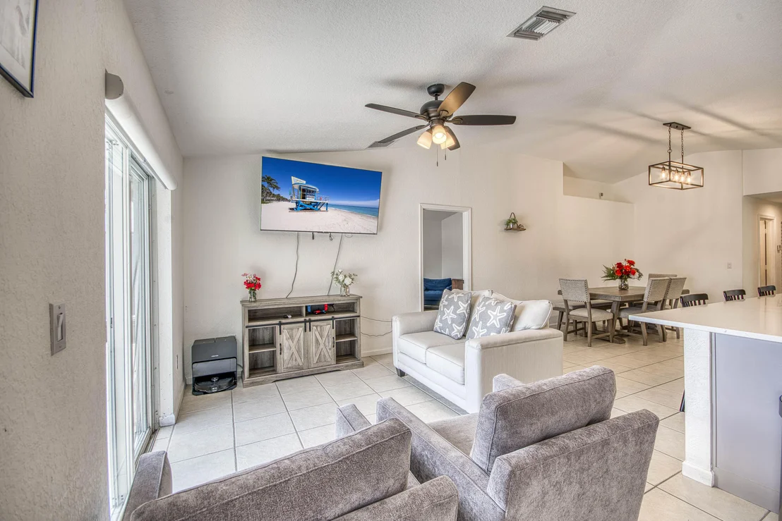 Photo of 6036 Azalea Circle