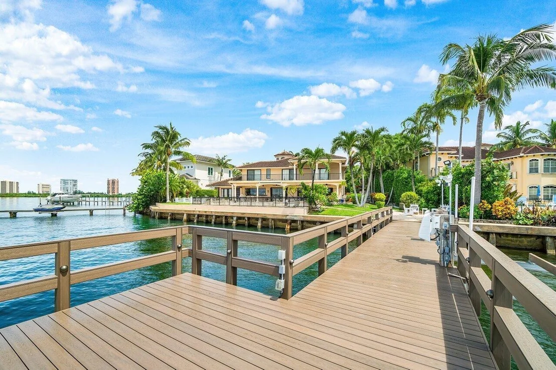 Photo of 1010 Pine Point Road