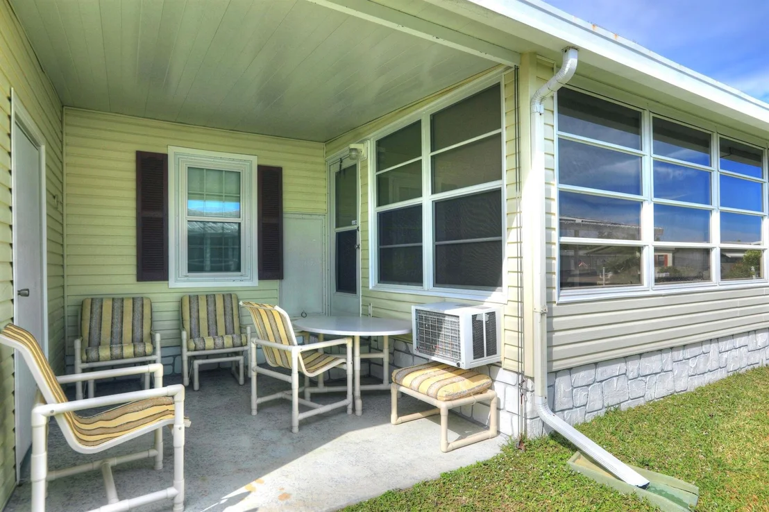 Photo of 931 Jacaranda Drive