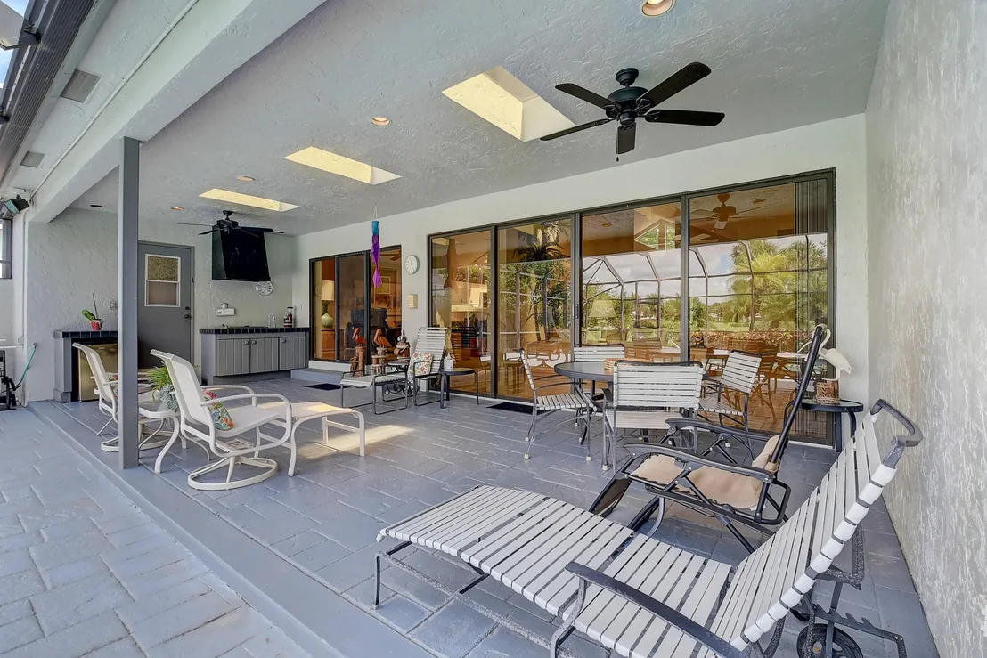 Photo of 7544 Rexford Road