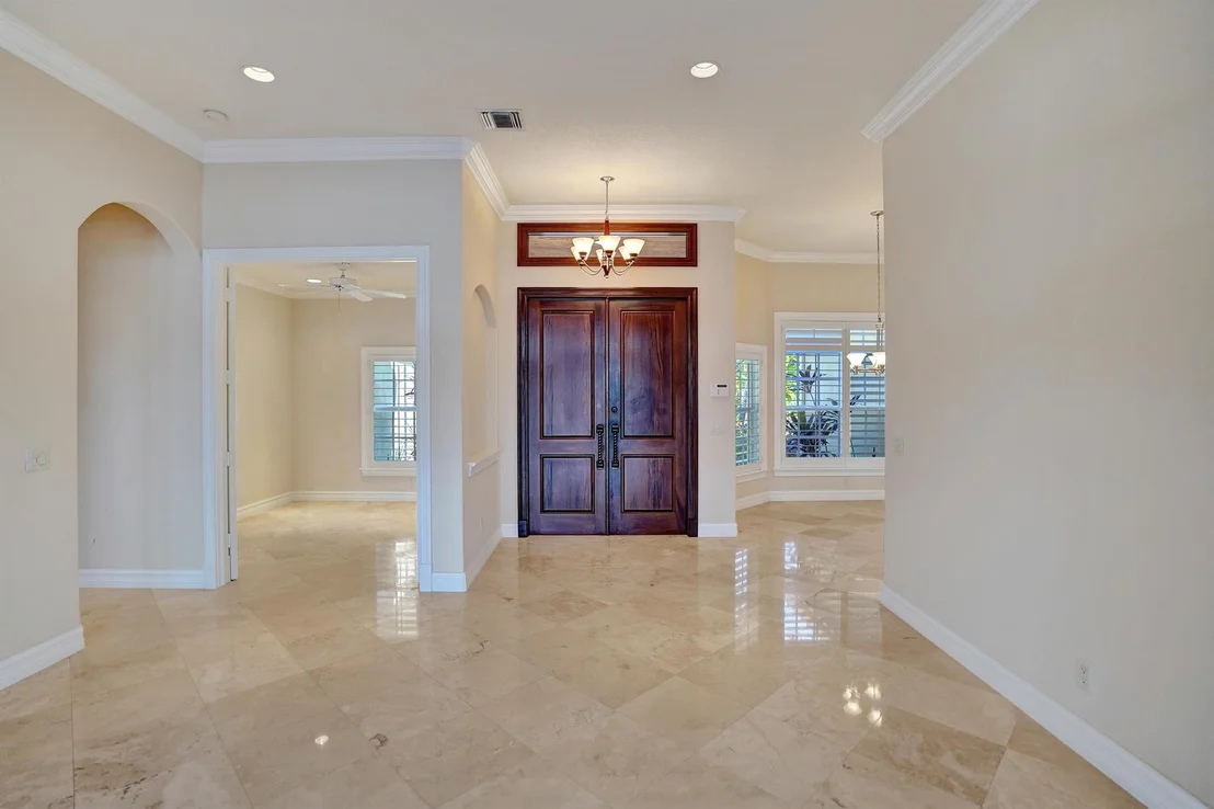 Photo of 603 N Cypress Drive