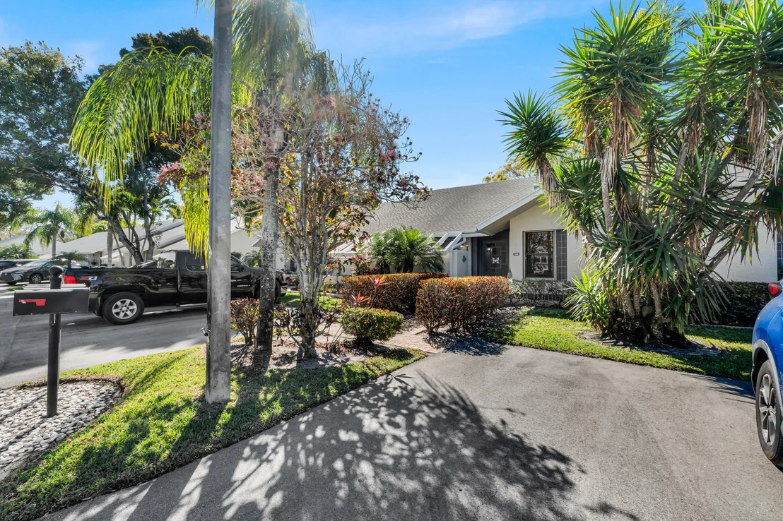 Photo of 10980 Lake Front Place