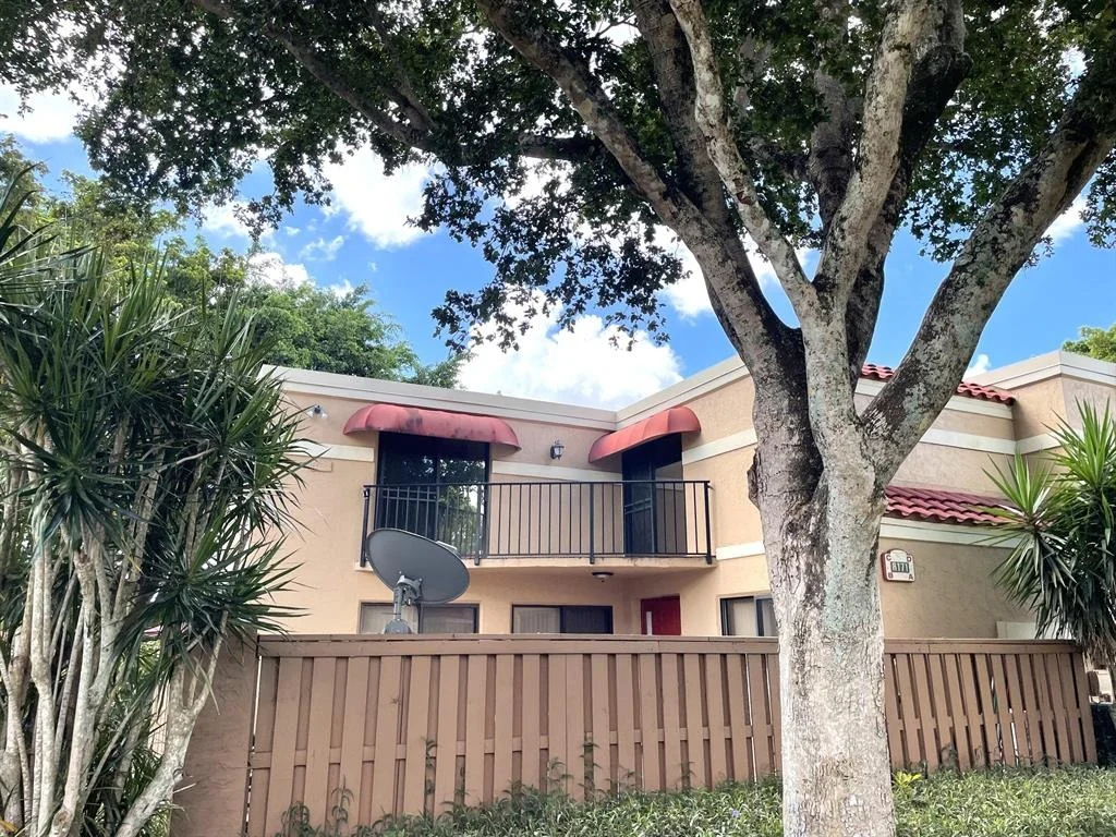 Photo of Unit B at 8171 Thames B Boulevard