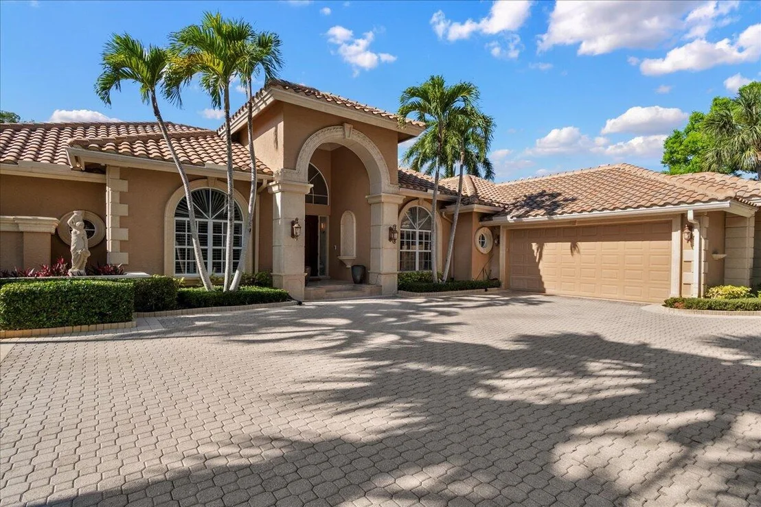 Photo of 1338 Breakers West Boulevard