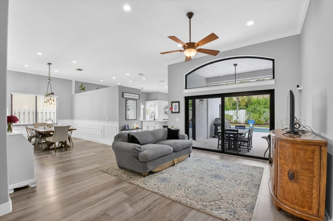 Photo of 6133 Indian Forest Circle