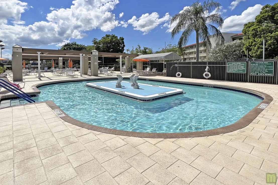 Photo of Unit M2 at 1901 Bermuda Circle