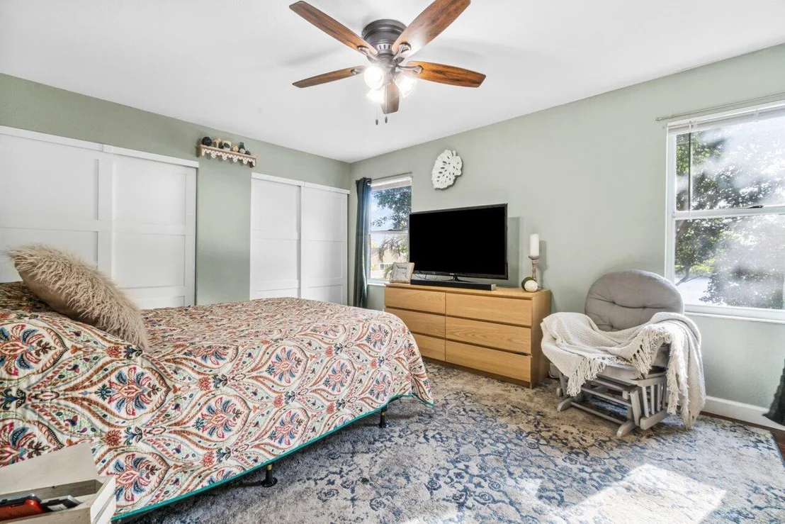 Photo of 4656 Lakeside Circle