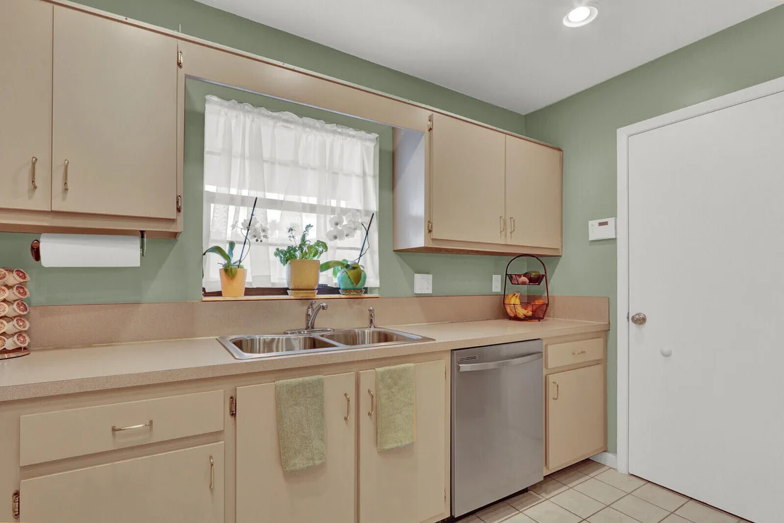 Photo of 21946 White Pine Terrace